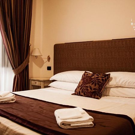 I Giardini Del Novecento Hotel Ламеция Терме Екстериор снимка