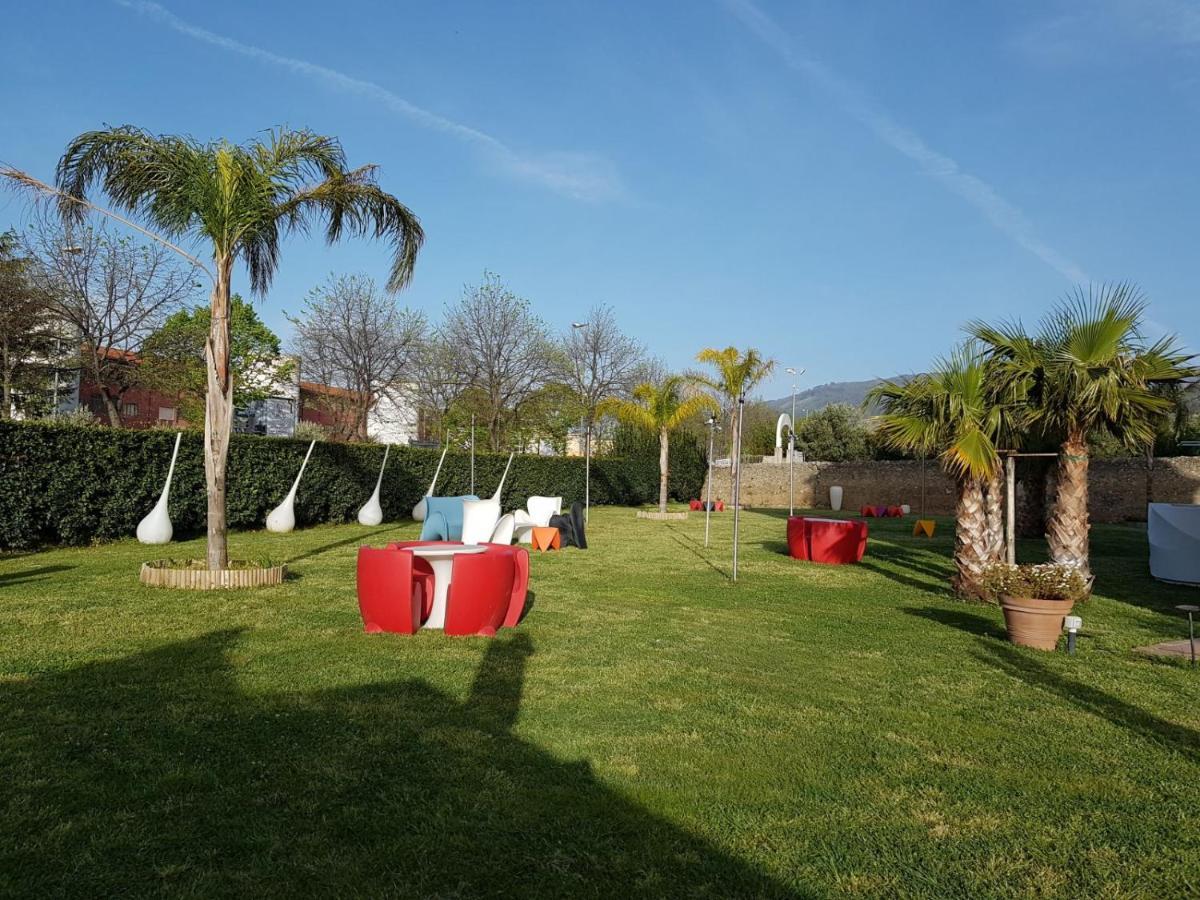 I Giardini Del Novecento Hotel Ламеция Терме Екстериор снимка